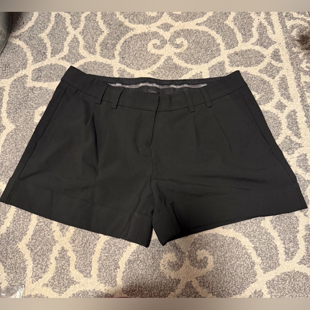 Express Editor Classic Black Women's Shorts, size 12